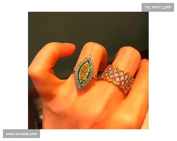 如何通过历史印记辨别皇家贵族戒指的传承与身份象征